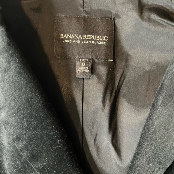 Banana Republic long and lean black velvet blazer - Picture 3 of 4